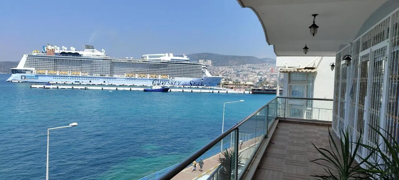 Amazing Seaview Flat Daire Kuşadası 0*,